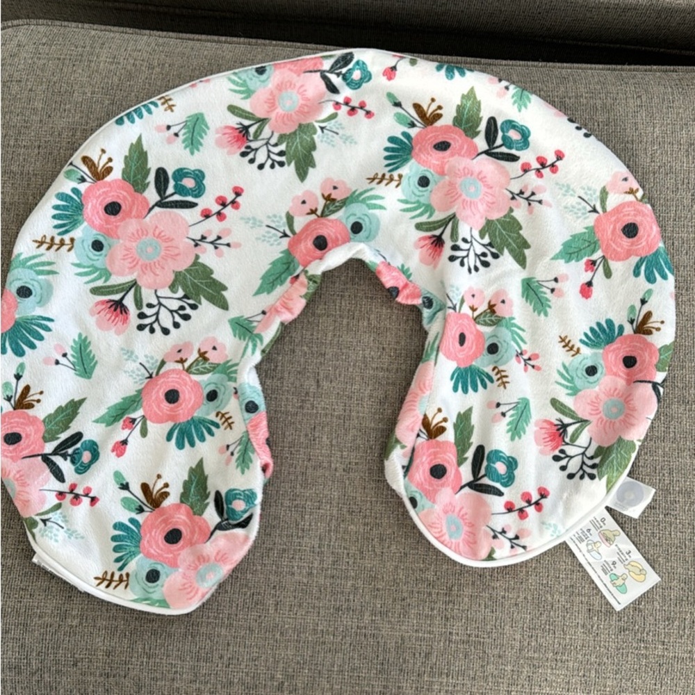 Boppy Cover - Picture 2 of 2